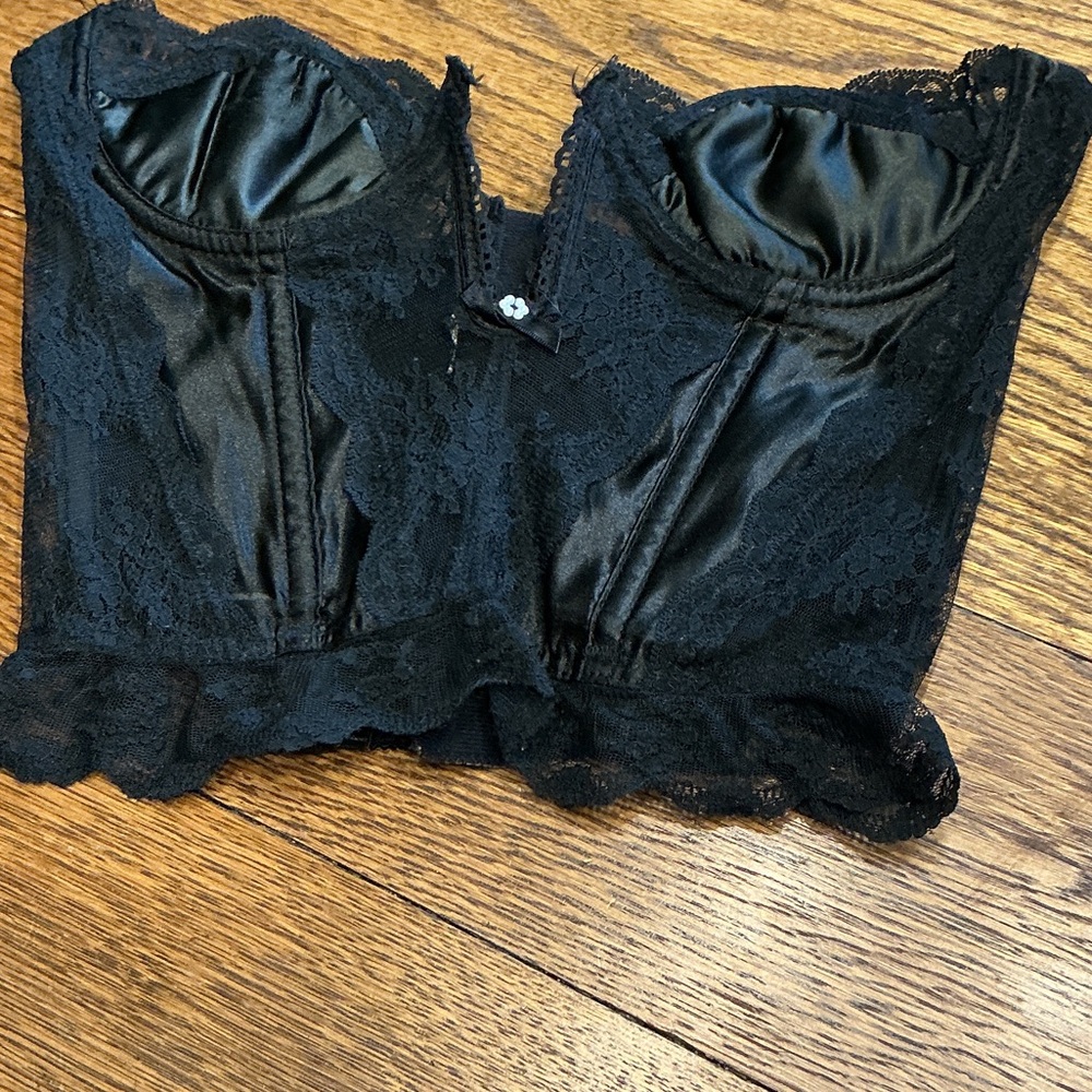 Victoria's Secret Black Lace Bustier/Corset Style Bra Size 32 A/B.